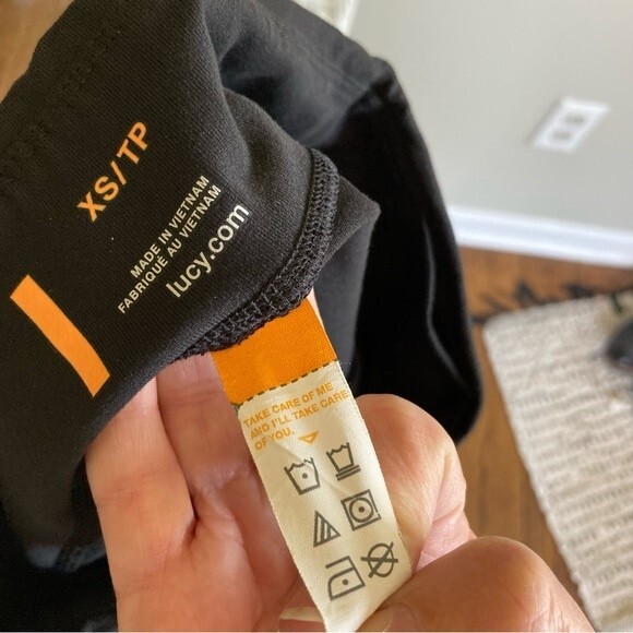 Lucy Women’s Cropped leggings black size XS.  Great condition. - Picture 6 of 7